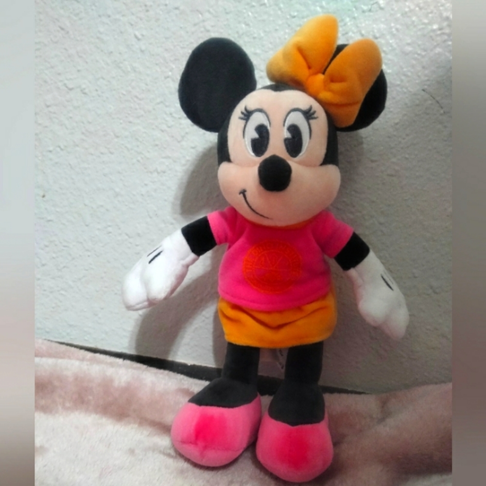 Minnie mouse doll